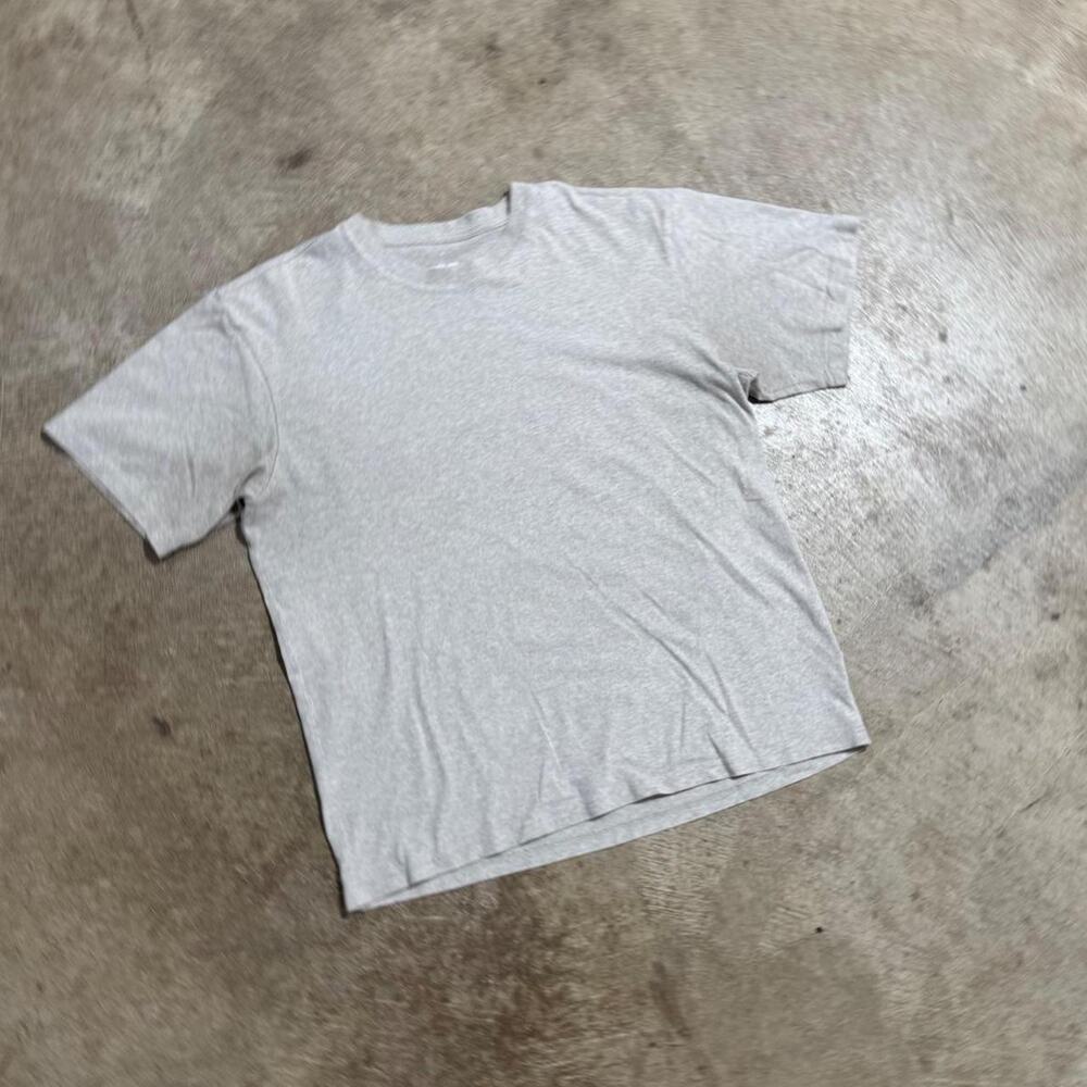 Earth Tone Everlane T-Shirt - Picture 4 of 8